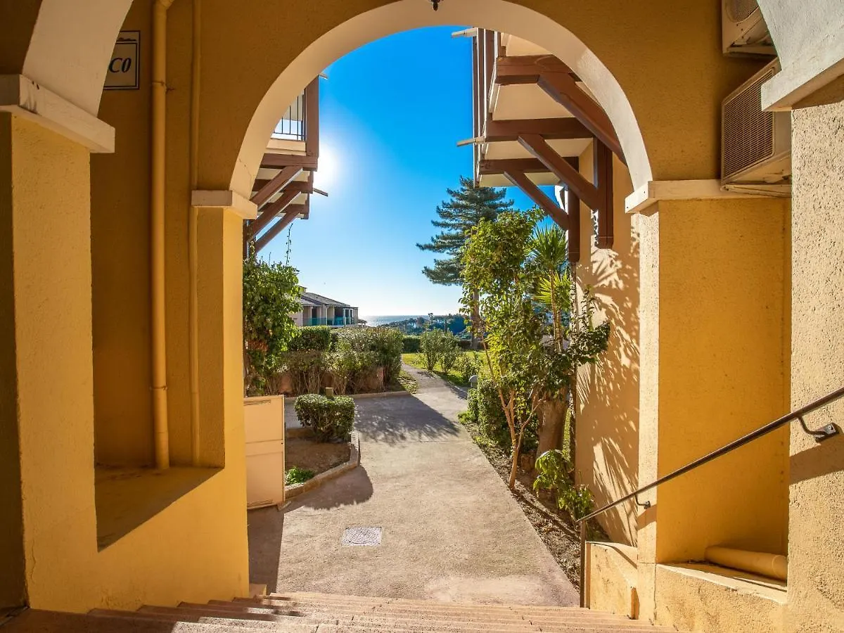 Apartment Village Cap Esterel - Le Belvedere-2 By Interhome Сен-Рафаэль