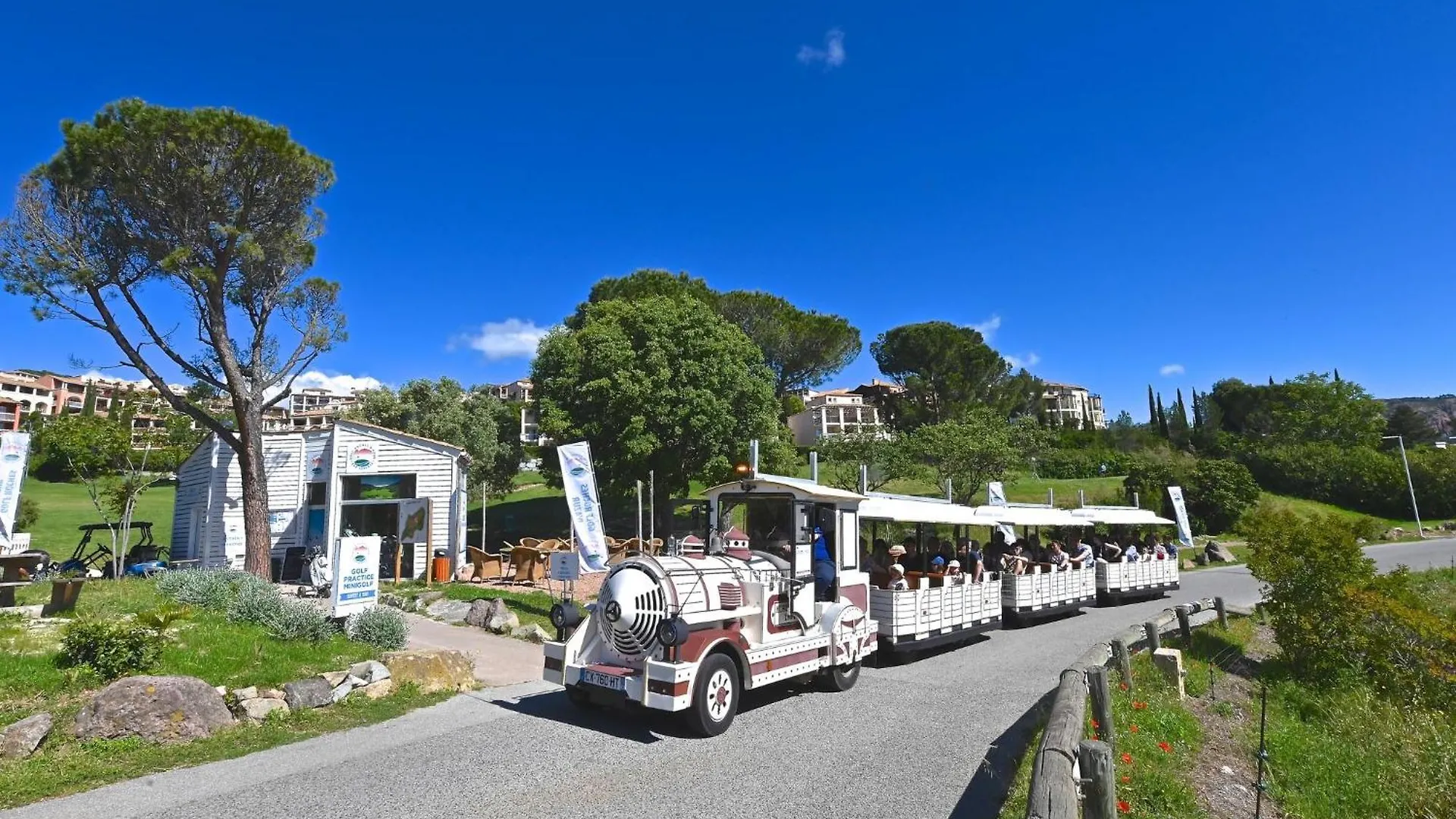 Apartment Village Cap Esterel - Le Belvedere-2 By Interhome Saint-Raphaël